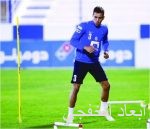 وليد عبدالله يفاضل بين عرضي الشباب والنصر