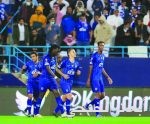 جماهير الهلال ترسم لوحة الإبداع في «محيط الرعب»