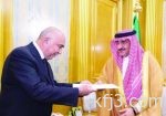 اللواء العويس يقف على استعدادات الطلبة في مطار الملك عبدالعزيز