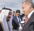 خادم الحرمين يصل إلى تركيا.. وأردوغان في مقدمة مستقبليه