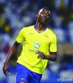 مدافع هلالي يدعم النصر.. ومايقا يؤجل الوصول